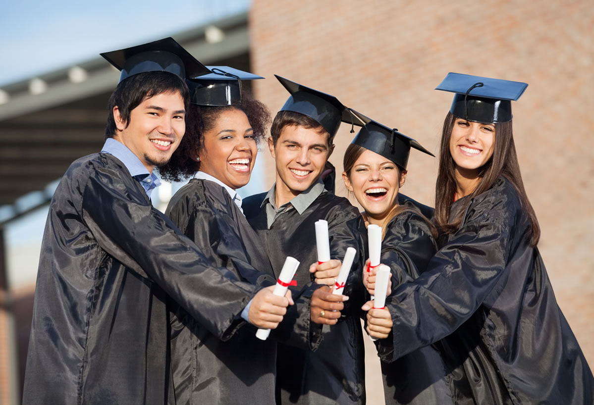 Selecting new college graduates for sales careers